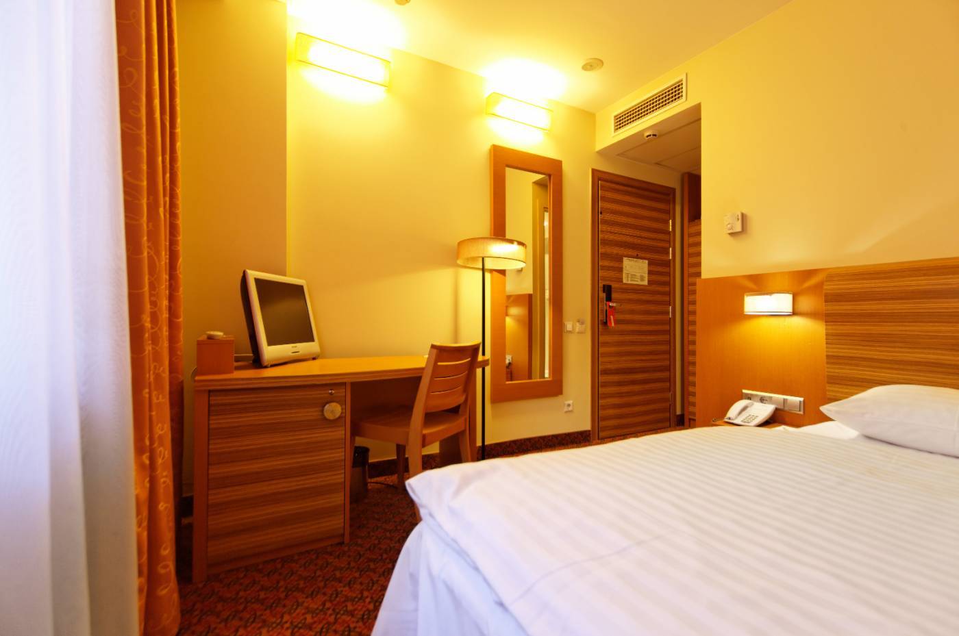 เอซี โฮเต็ล ริกา Hotel รีกา ภายนอก รูปภาพ