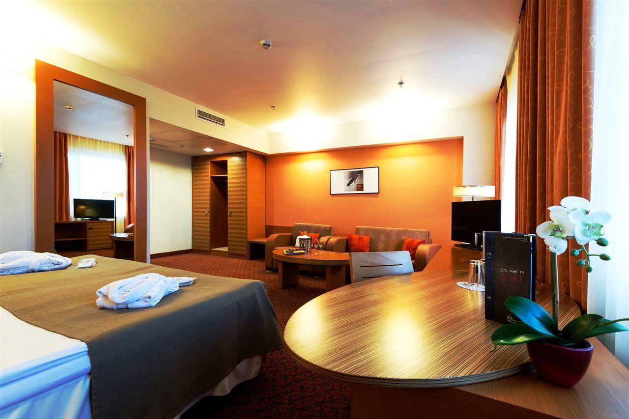 เอซี โฮเต็ล ริกา Hotel รีกา ภายนอก รูปภาพ